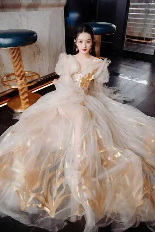 赵丽颖 时尚芭莎年度派对