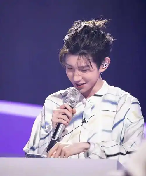 王源ins浪漫告白粉丝但却不小心透露行程随后秒删