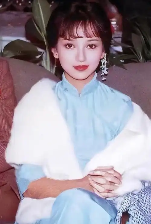 赵雅芝年轻时艳绝无双,宛如人间仙子,美了一辈子古装女神!