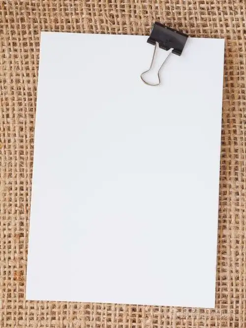 白色的空白纸张