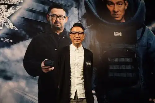 《拆弹专家》在亚洲票房已经高达三亿多,在戏中的主要演员吴卓羲
