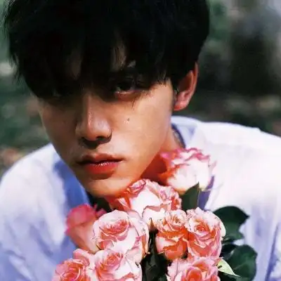 男生头像带玫瑰花图片