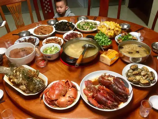 猜猜那里的菜家庭聚餐白切鸡