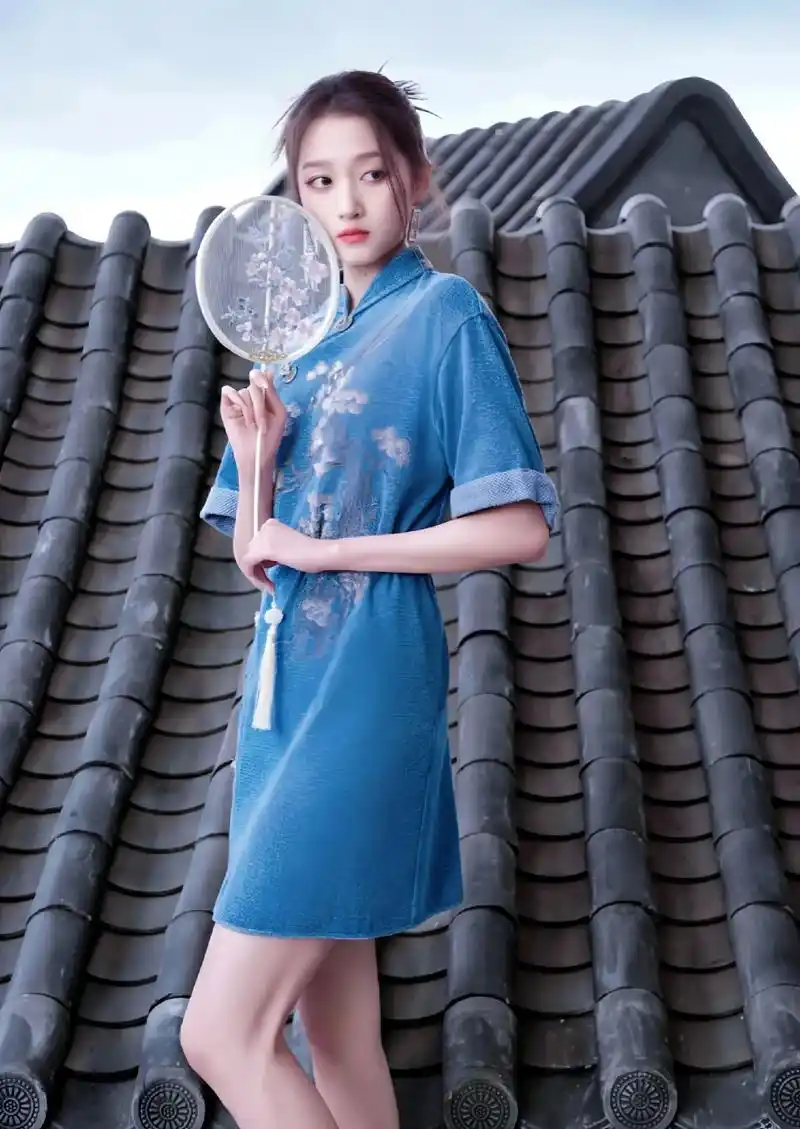 感受古代的风雅韵味,温婉清雅,恬静淡然.#关晓彤 #国风古韵 - 抖音