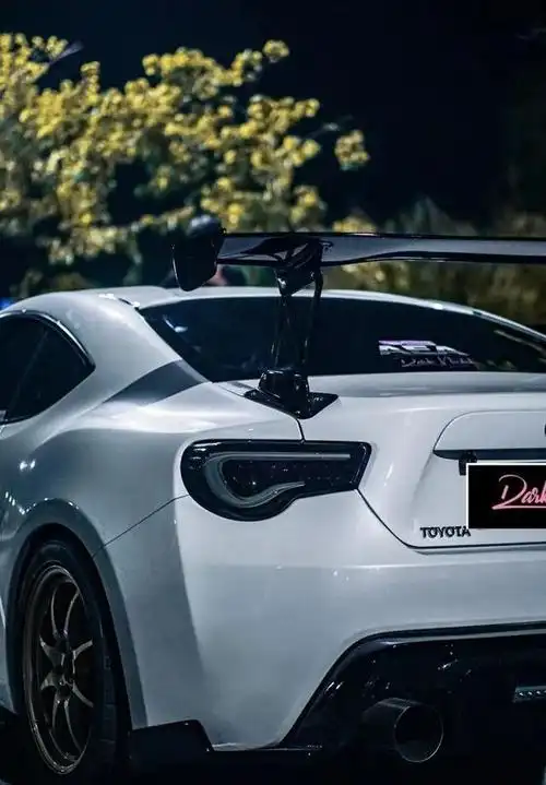 将两台改装好的8代思域卖了换了一辆丰田86来玩竞技