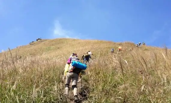 新疆失联女驴友遇难 或穿越河流跌倒滑入身亡_户外频道_新浪竞技风暴