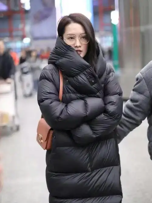 9成交48件中戏明星同款羽绒服女超长款过膝加厚2020新款情侣款白鸭绒