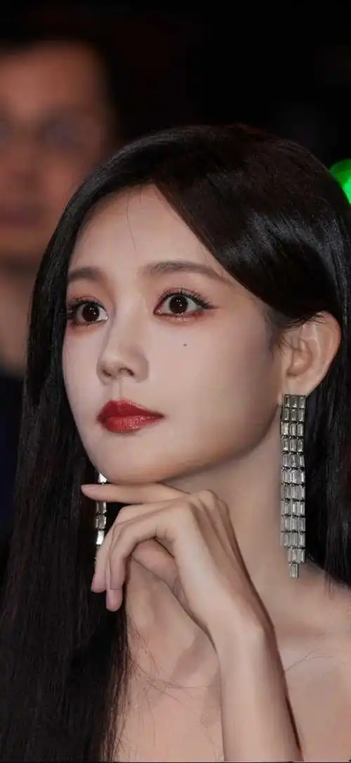 李一桐长发毛线帽