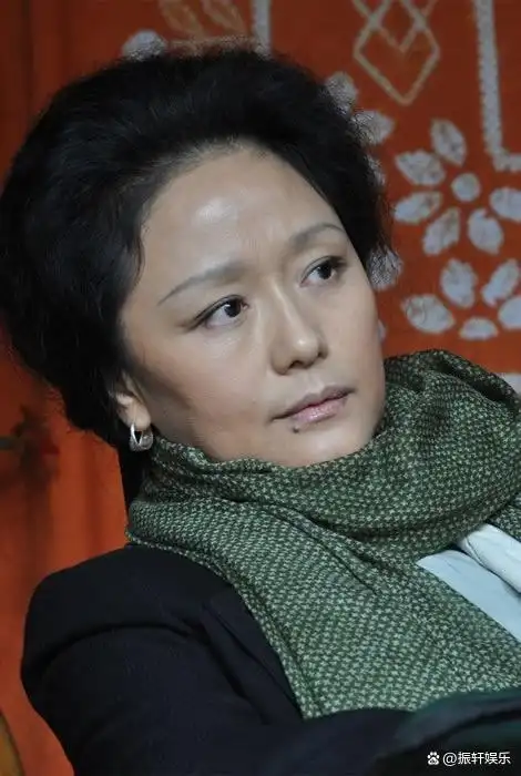 1979年,演员廖学秋拍戏6个月突然回家,想给老公一个惊喜,不料,床上