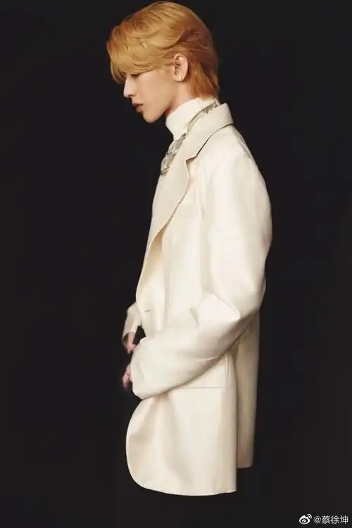 超话实时排名前十男明星侧颜抽查