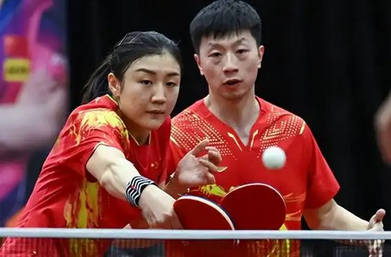 孙颖莎登封面,用8字打破质疑,60岁奶奶夺冠,马龙陈梦不退役