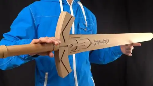 纸板是门艺术这把宝剑居然是纸板制作的