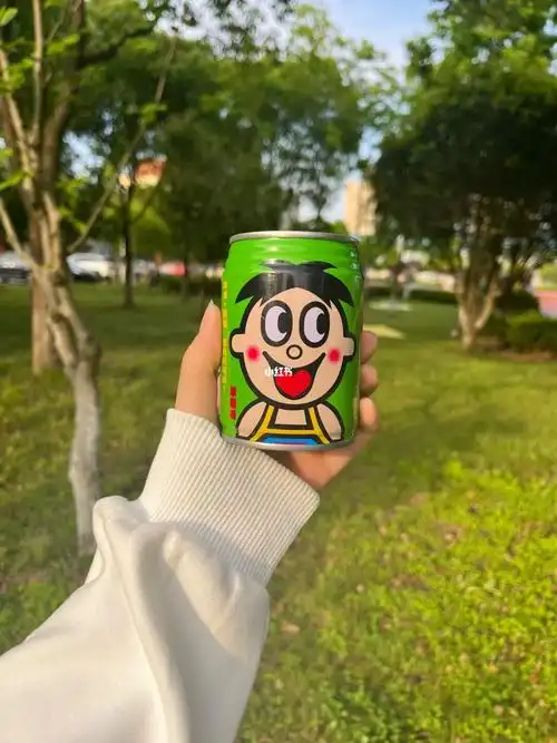 "坐等六一的第一瓶旺仔牛奶,因为它的寓意是:愿你有一个宠你如孩子般