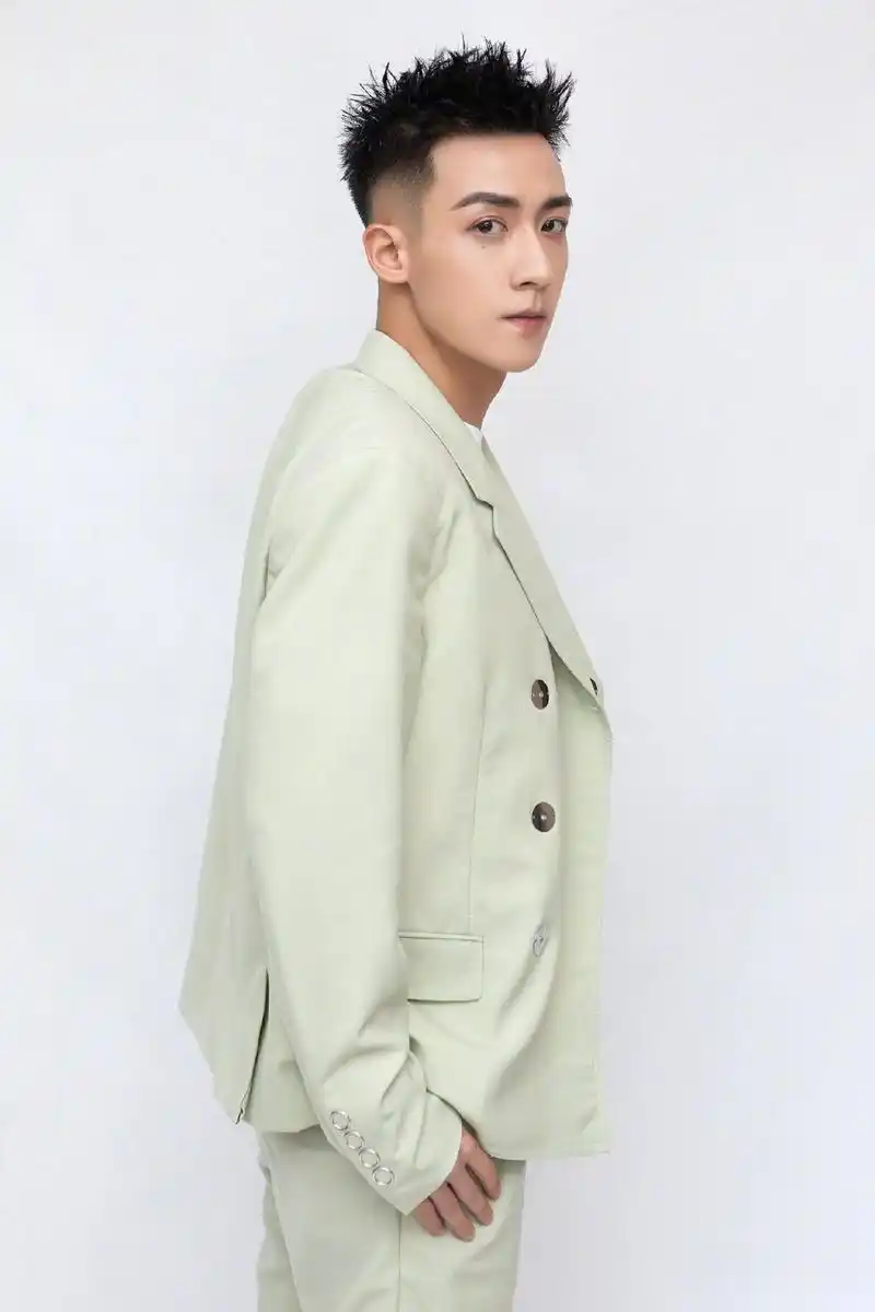 愿你所追求的事物,能够事事如愿 愿你怀拥山石花木