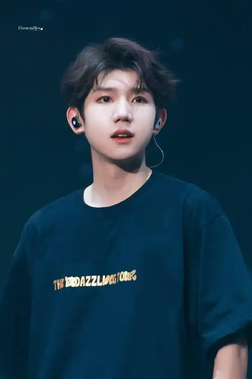 拥有一颗透明的心灵  和会流泪的眼睛91  @tfboys-王源