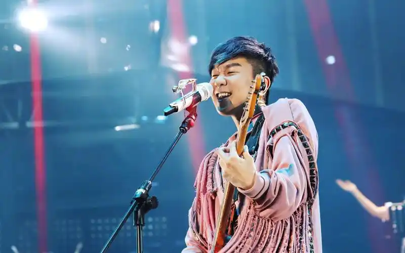 【林俊杰】武汉演唱会小酒窝大合唱 talk部分~全程高能_哔哩哔哩 (゜