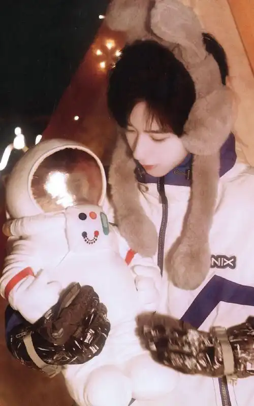 贺峻霖 画报颜值