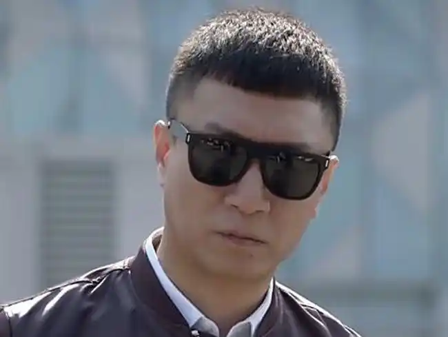 孙红雷隐藏了近42年的亲妹妹,原来是我们熟悉的她,你们认识吗