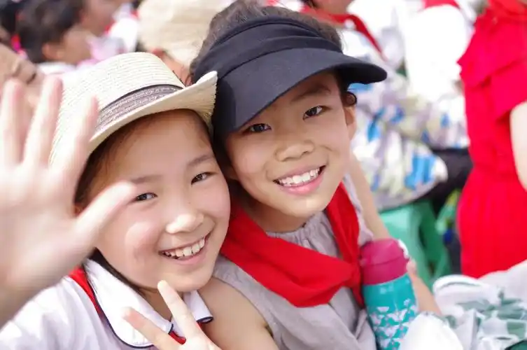 天真烂漫的童年 阳光灿烂的笑容