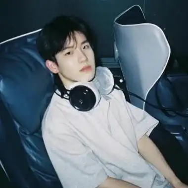 帅气男生头像超有氛围感