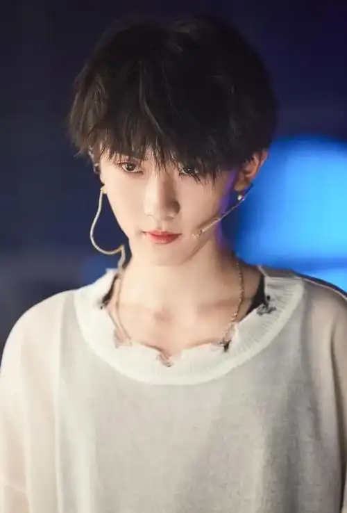 唱《快乐星球》爆火的马嘉祺,和他幸运的成名之路