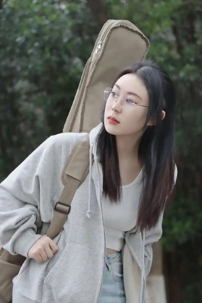 "听说那个音乐系的学姐叫宋晓青" #恋爱通告 #刘亦菲 #宋 - 抖音