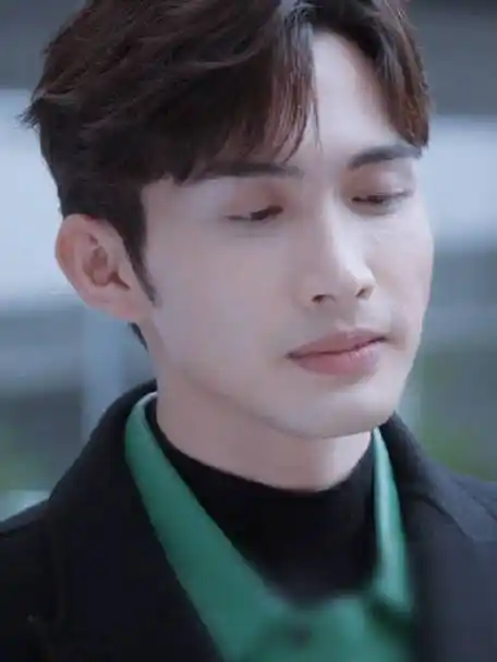 张彬彬是懂盯咚壁咚吻咚循序渐进的##张彬彬从盯咚壁咚到吻咚