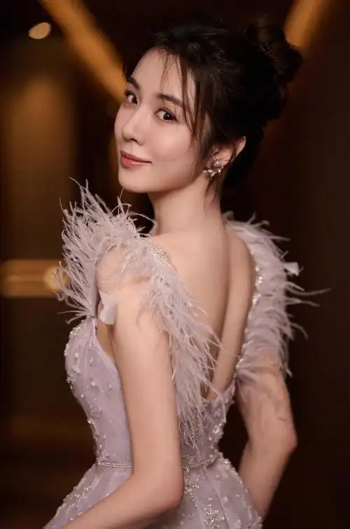 灵气美女王晓晨:肤白貌美,热爱运动塑完美身材"