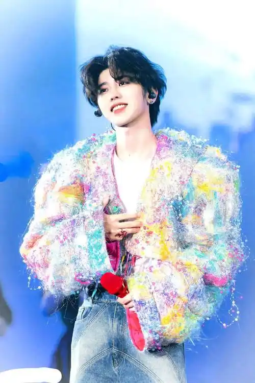 疑蔡徐坤母亲安排女方堕胎录音曝光,母亲还找私家侦探调查?