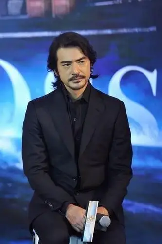 金城武担心变老自爆求爱不惜死缠烂打