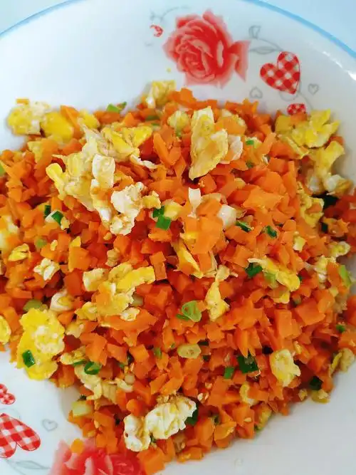 胡萝卜炒鸡蛋