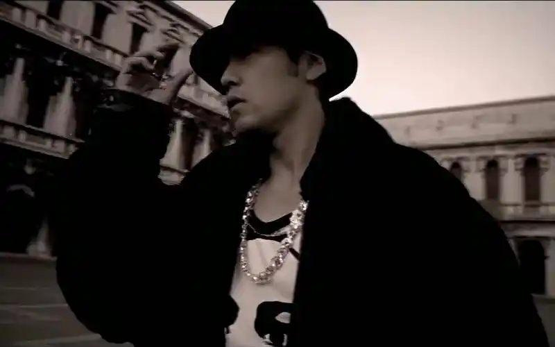 【真·4k修复】周杰伦《黑色毛衣》mv