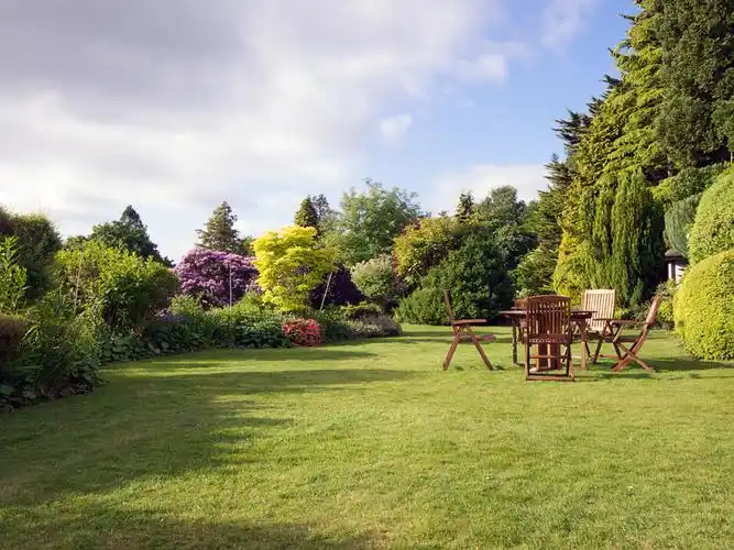 别墅花园景色 图片素材下载-自然风景-自然景观-图片素材 - 集图网