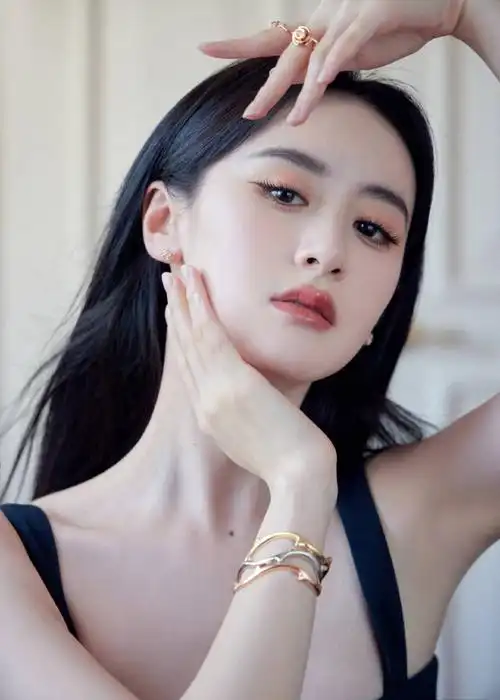 性感美女明星袁冰妍写真