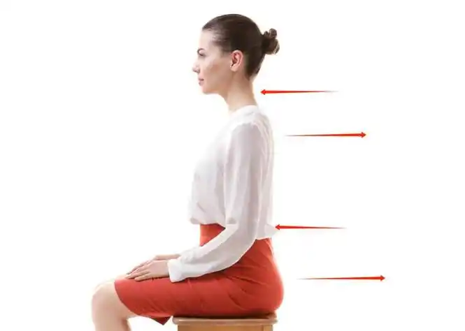 骨科医生:正确坐姿的关键只有一个|坐姿|脊柱|垂线_新浪新闻
