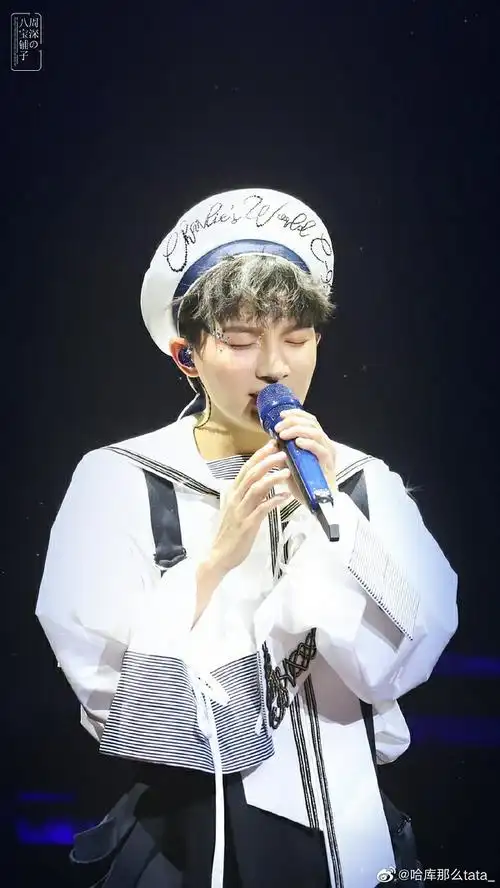 和演唱会水手服有得一拼 删除 赞 (11)回应 来自 豆瓣app