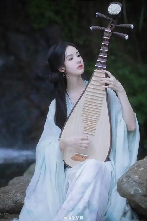 陈都灵,祝绪丹古风写真对比,一个意境质感皆佳……|祝绪丹|陈都灵