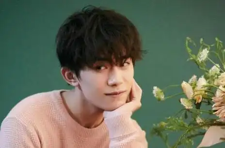 易烊千玺与重庆有什么关系,易烊千玺是重庆的