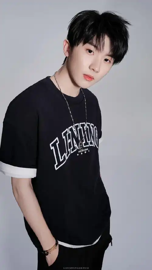 马嘉祺李宁运动青春产品全球代言人