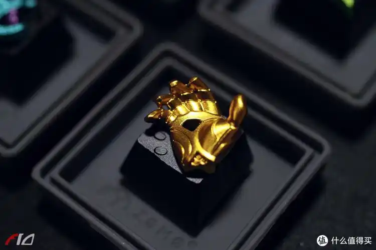 四大团队装之一,外号迈达斯之手.