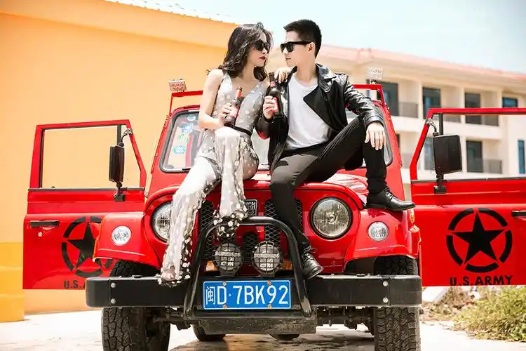 mrlinmrszhang吉普车婚纱照