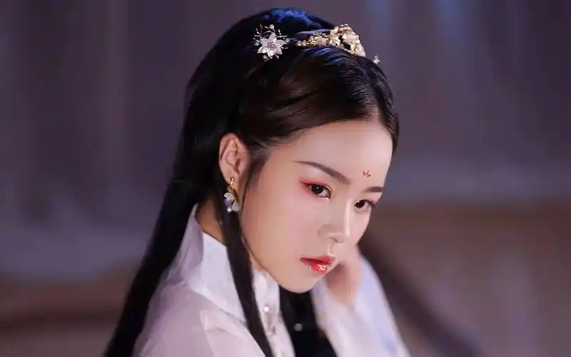 那么,水瓶男和哪个星座的女性最为