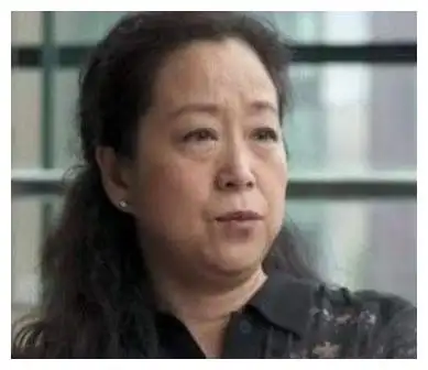 1988年被张国立抛弃的妻子罗秀春现在过得如何