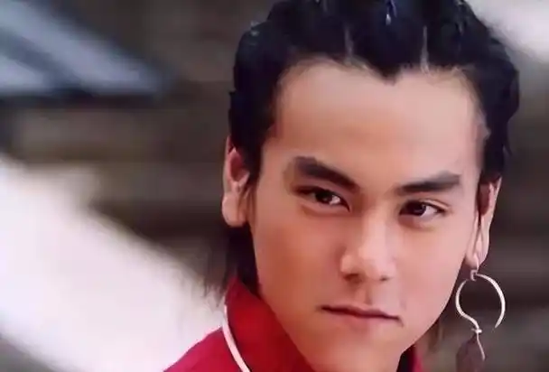 彭于晏:从"正方体男孩"的成长史,41岁至今单身是因为没人要吗