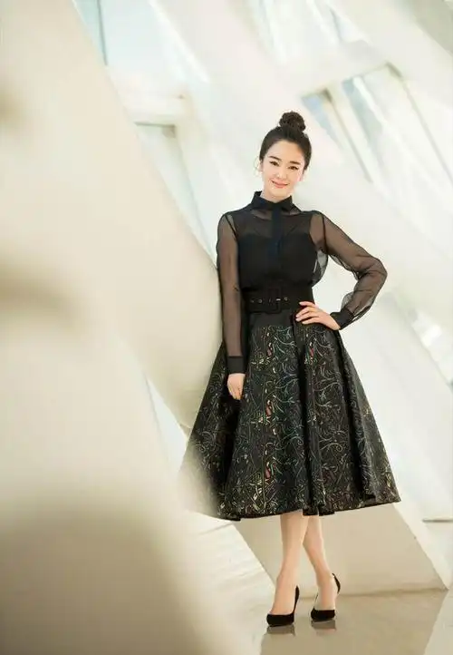 被42岁左小青撩到了!