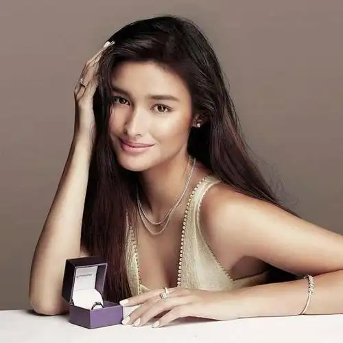 今日佳人:登上2022年全球最美面孔排名的liza soberano