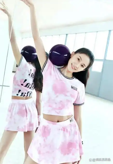 孙杨妻子:艺术体操队员张豆豆晒瑜伽照,与孙杨婚后恩爱幸福!