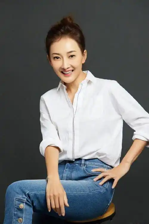 47岁牛莉,颜值未老身材火爆,性感堪比二十岁姑娘_娱乐