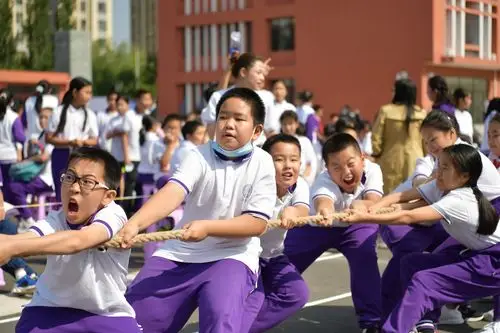清华附中管庄学校举行水木跃动逐梦清华第一届秋季运动会