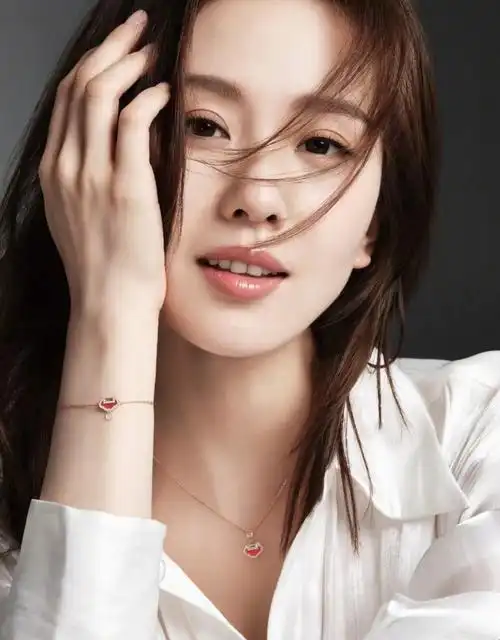 刘诗诗惊艳写真照